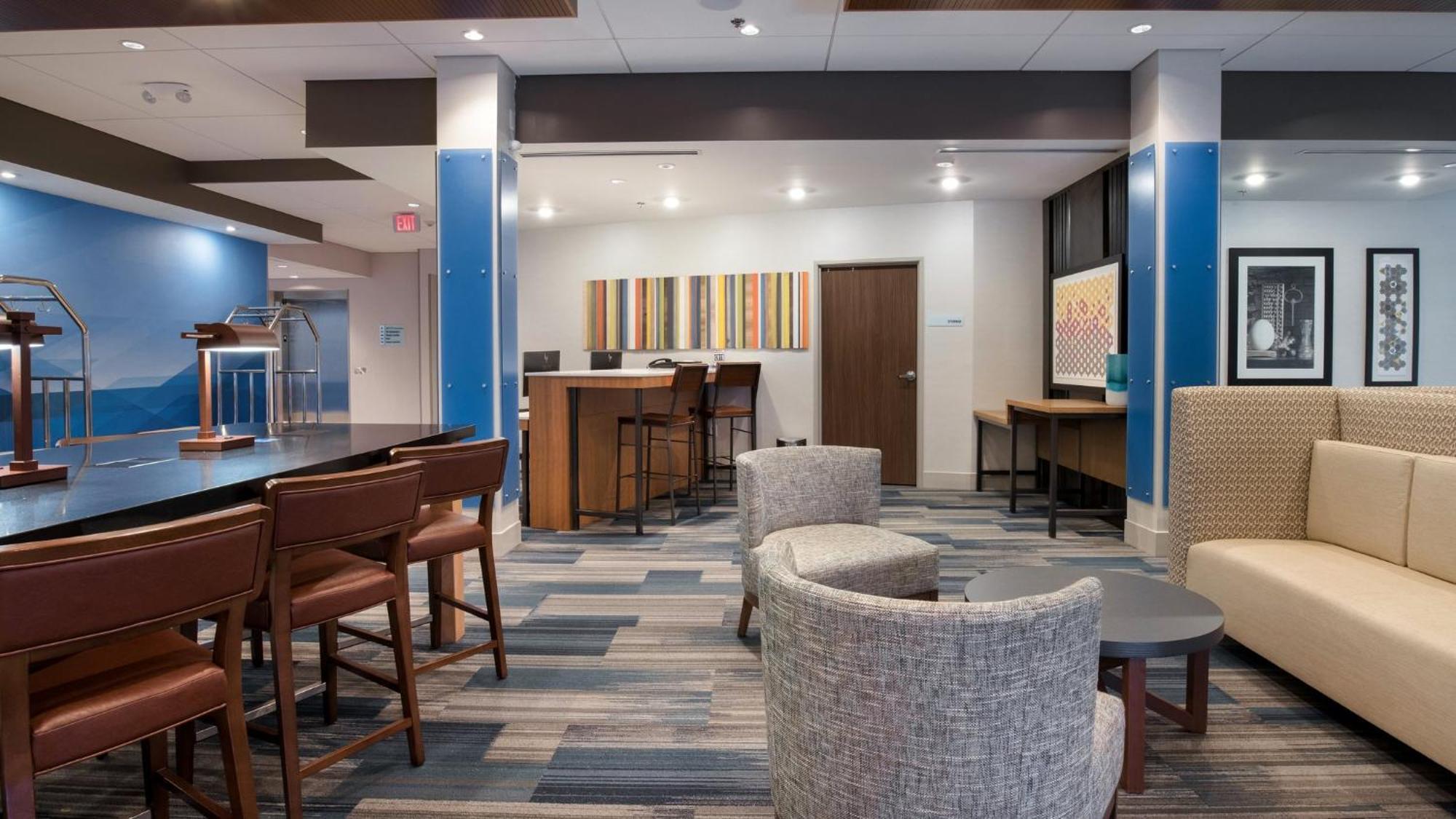 Holiday Inn Express & Suites Racine By Ihg Exterior photo