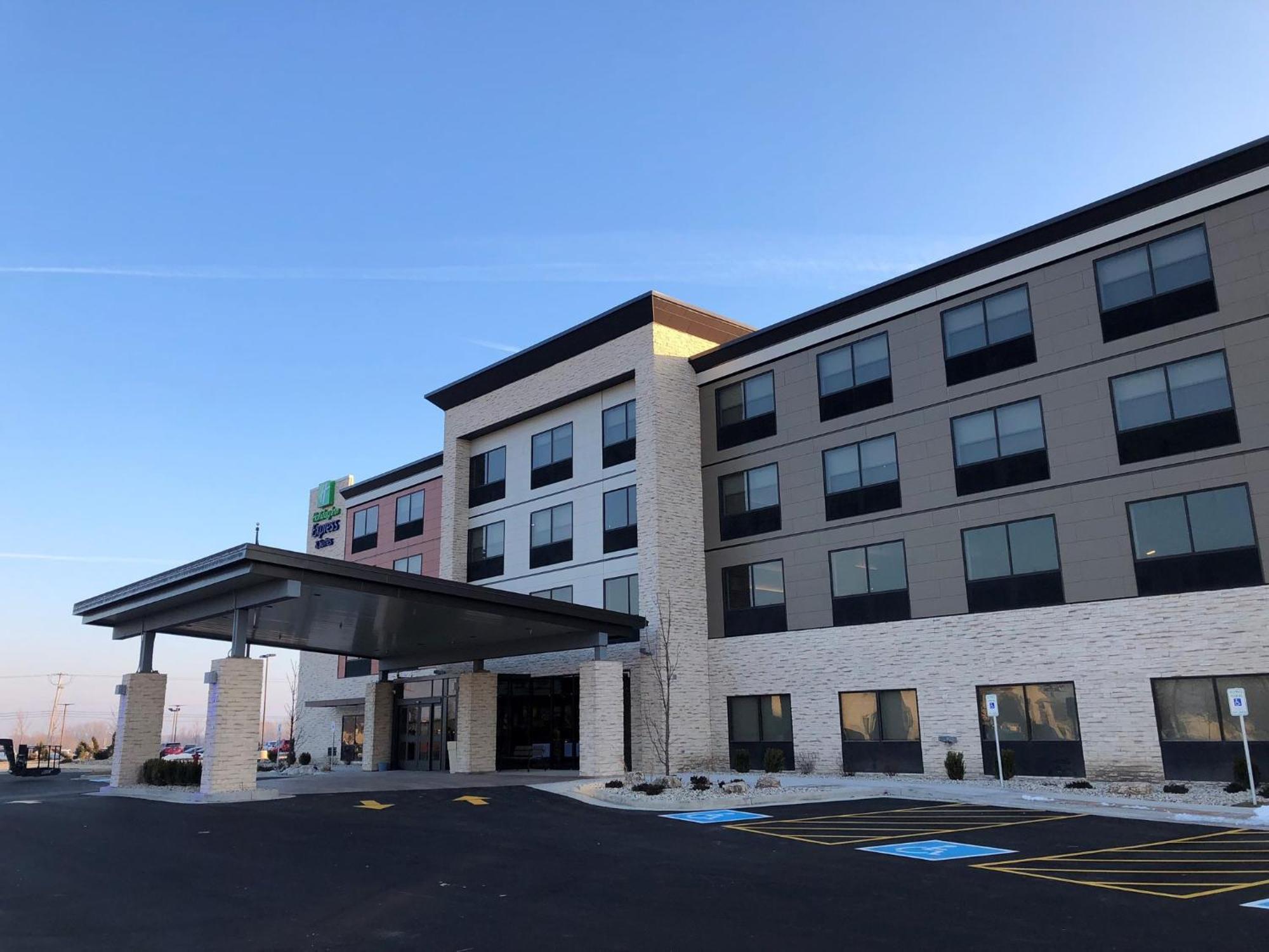 Holiday Inn Express & Suites Racine By Ihg Exterior photo