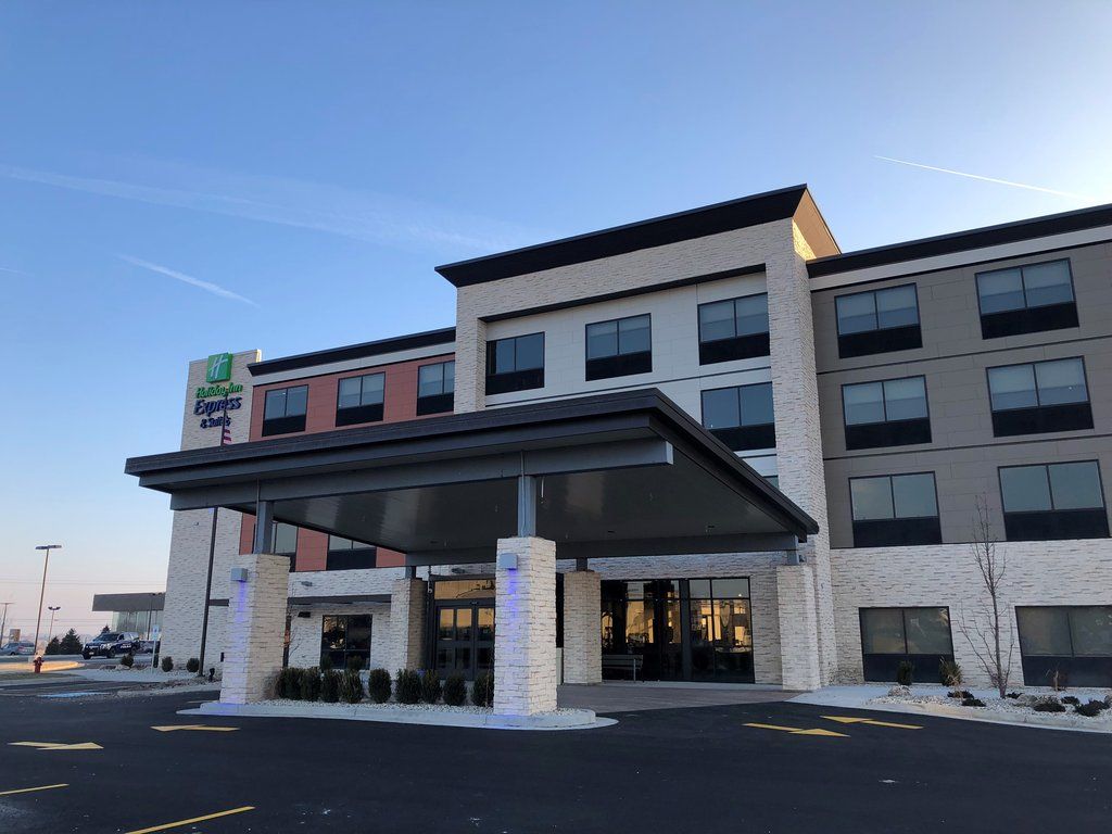 Holiday Inn Express & Suites Racine By Ihg Exterior photo